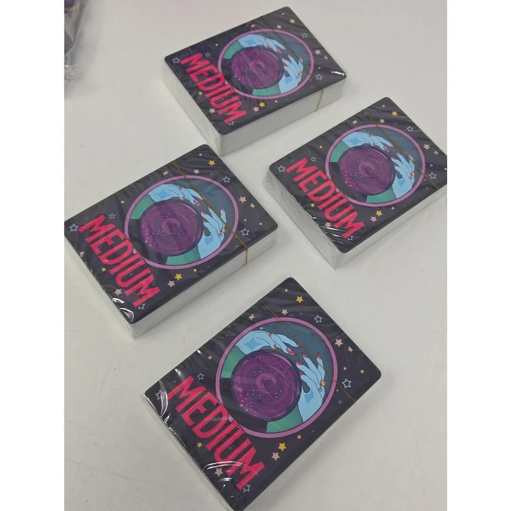 Medium - A Mind Reading Party Game - Psychic 2021 Halloween (Contents Sealed)